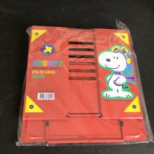 Snoopy Metal Book Rack